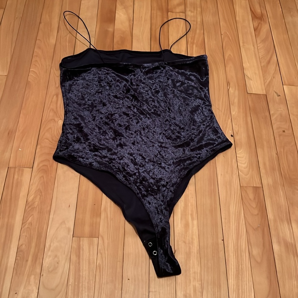 Velvet bodysuit - Picture 2 of 4